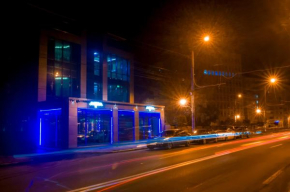 Отель Hotel Aqua  Тыргу-Жиу